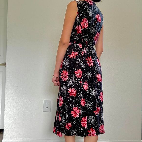 Late 90s charming black and pink floral midi dress by Betsy Lauren - Picture 3 of 8